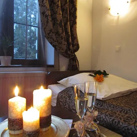 Dworek Zloty Rog I Restauracja 3* Cracovie