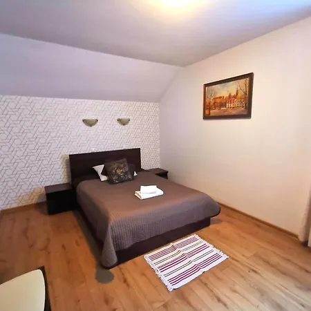 Dworek Zloty Rog I Restauracja 3*