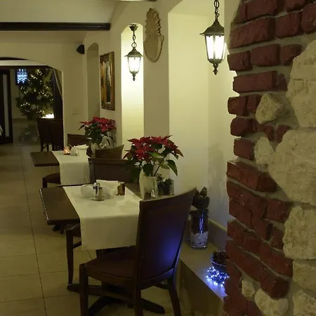 Dworek Zloty Rog I Restauracja 3*
