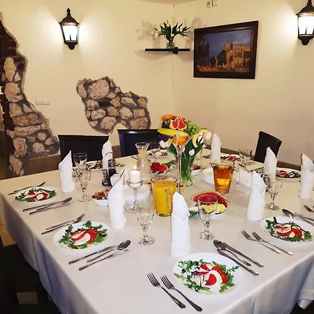 Dworek Zloty Rog I Restauracja Hotel Cracovie