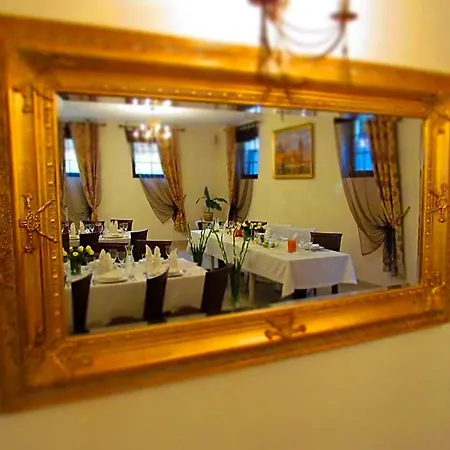 Ξενοδοχείο Dworek Zloty Rog I Restauracja Krasków