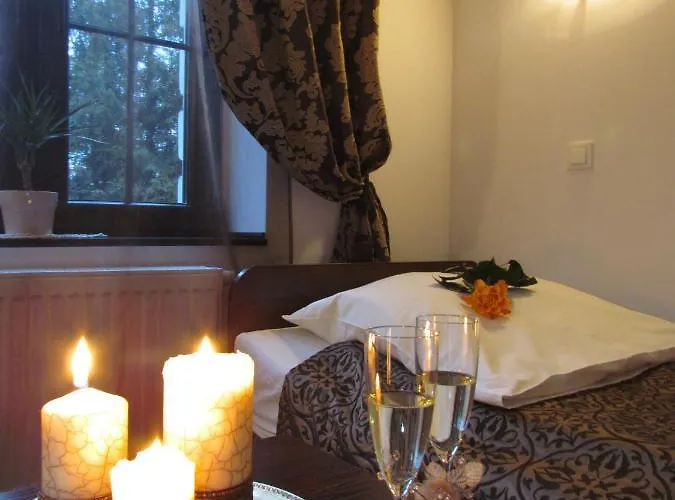 Dworek Zloty Rog I Restauracja 3* كراكوفيا