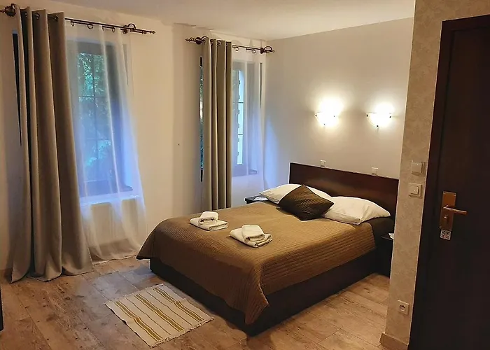 Dworek Zloty Rog I Restauracja 3* كراكوفيا