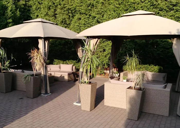 Dworek Zloty Rog I Restauracja Otel Krakow