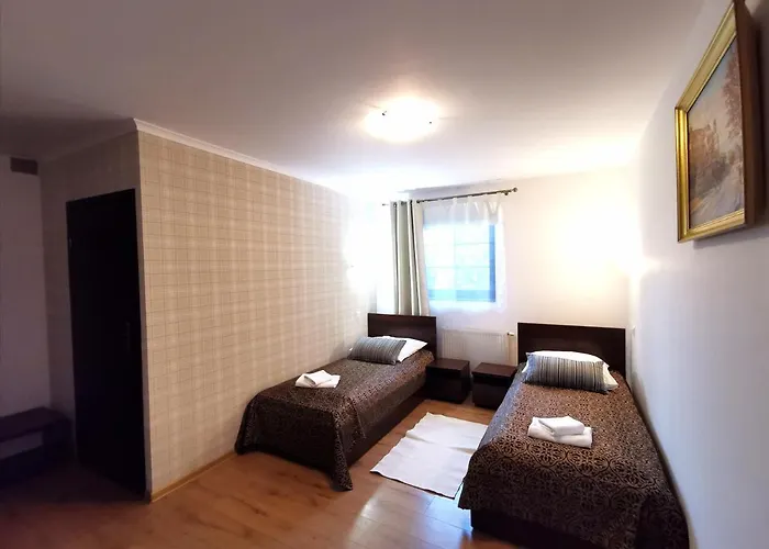 Otel Dworek Zloty Rog I Restauracja 3*