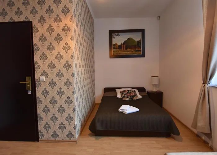 Otel Dworek Zloty Rog I Restauracja