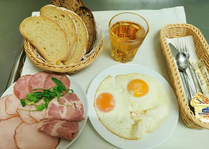 Otel Dworek Zloty Rog I Restauracja 3*