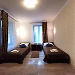 Dworek Zloty Rog I Restauracja 3* 克拉科夫