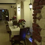 Dworek Zloty Rog I Restauracja 3*