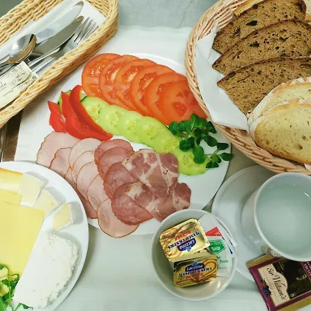 Dworek Zloty Rog I Restauracja Hotel Krakow